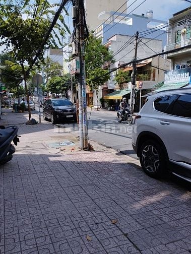 Ann cần share nguyên tầng 1 nhà riêng giá 5,6 triệu cho NVVP độc thân 