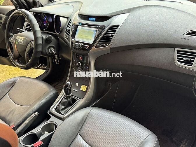 Hyundai Elantra 1.6 AT 2014