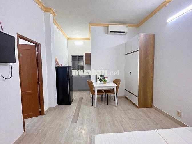 2PN cửa sổ thoáng, Full nội thất ngay Lê Văn Sỹ