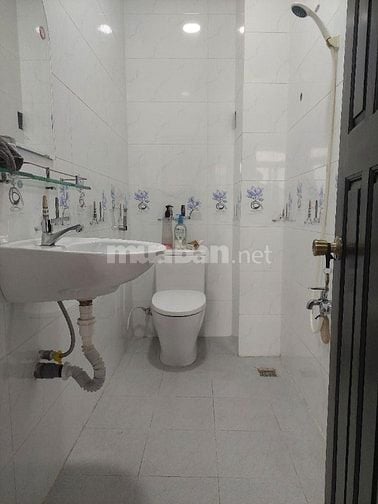 Bán nhà mặt tiền Lý Thường Kiệt 4.2x11m 4 tầng giá 14.9 tỷ