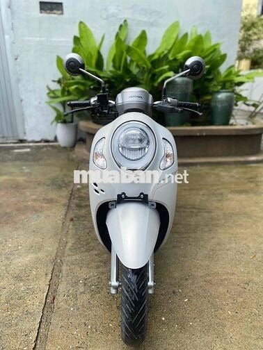 Scoppy trắng 2022 xe đẹp nguyên rin chính chủ bán