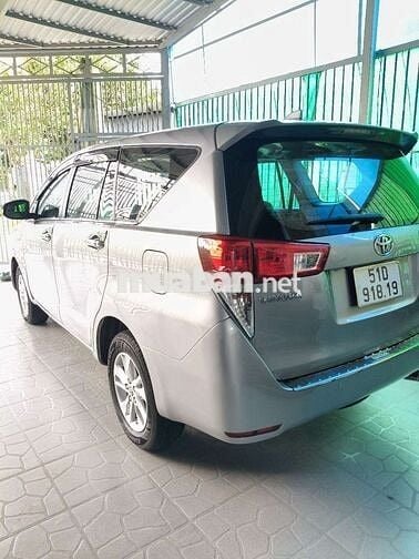 Gia đình bán xe Innova 2019