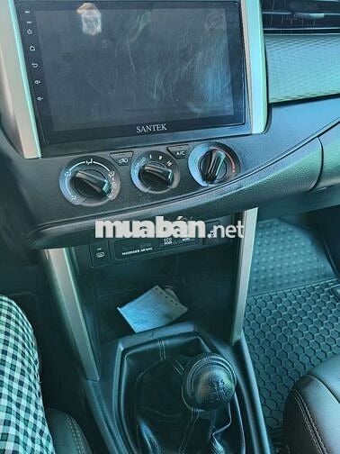 Gia đình bán xe Innova 2019