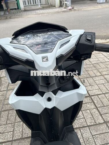 Dư dùng cần bán xe Vario đời 2017