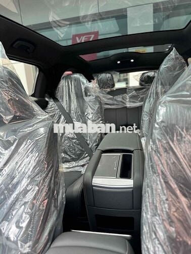 VinFast VF9 2025 Plus