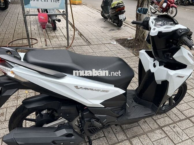 Dư dùng cần bán xe Vario đời 2017
