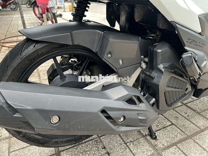 Dư dùng cần bán xe Vario đời 2017