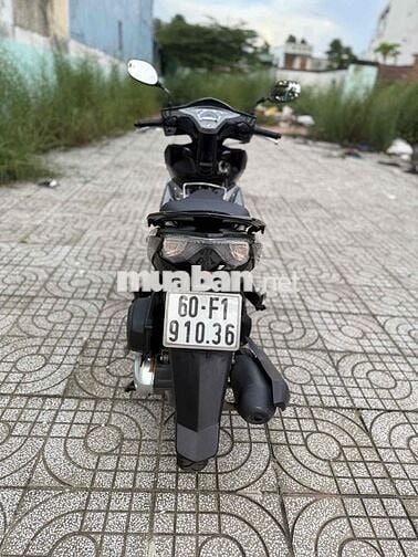 Airblade 2015 xe khá đẹp máy zin êm ngay chủ kí