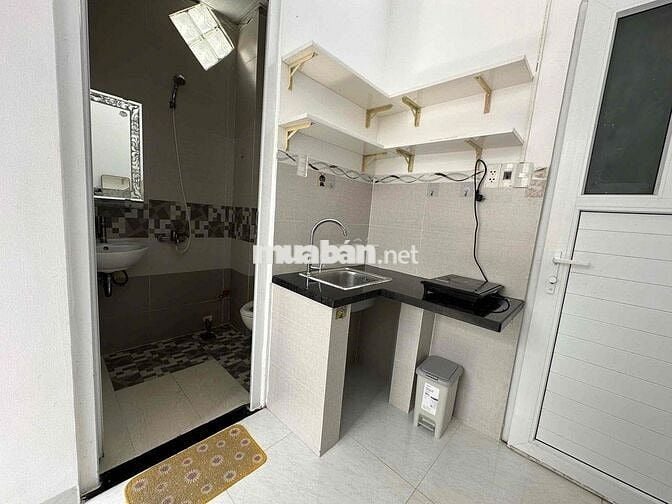 Cho Thuê Căn Hộ Studio Cửa Sổ Lớn Full NT Ngay Trường Sa Quận 3