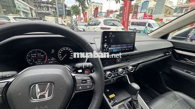 Honda CR V 2024 L - 42000 km