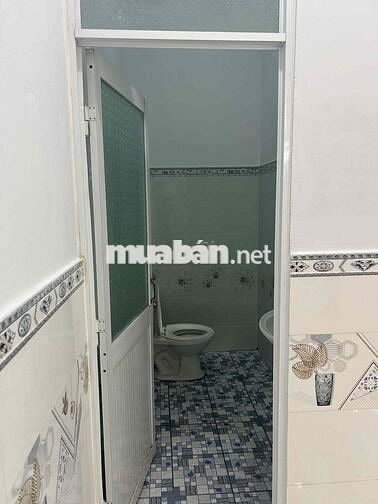 Nhà mặt tiền đường ở Đức Hoà, Long An