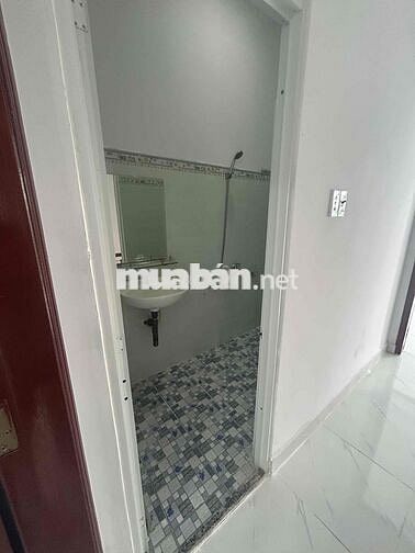 Nhà mặt tiền đường ở Đức Hoà, Long An