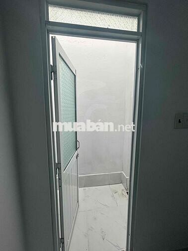 Nhà mặt tiền đường ở Đức Hoà, Long An