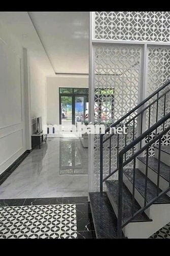 Bán ngộp nhà 1 trệt 1 lầu Tân Hiệp Tân Uyên Bình Dương