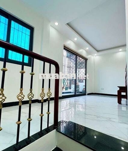 VĂN CAO BA ĐÌNH, NHÀ ĐẸP 5 TẦNG, GẦN PHỐ, NGÕ NÔNG.