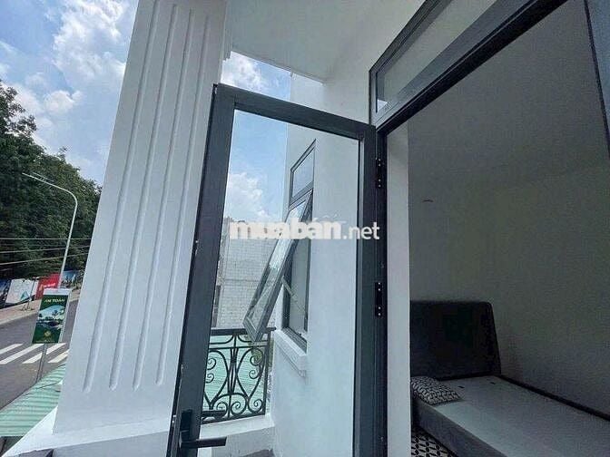 Bán ngộp nhà 1 trệt 1 lầu Tân Hiệp Tân Uyên Bình Dương