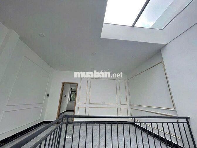 Bán ngộp nhà 1 trệt 1 lầu Tân Hiệp Tân Uyên Bình Dương