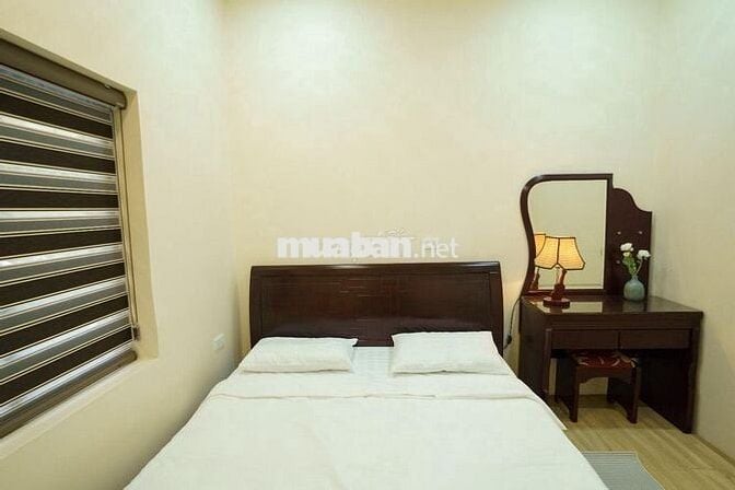 Chính chủ cho thuê căn hộ tập thể tầng 1, 50m2 2 PN - số 32 Lý Nam Đế
