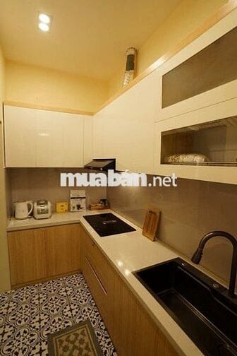 Chính chủ cho thuê căn hộ tập thể tầng 1, 50m2 2 PN - số 32 Lý Nam Đế