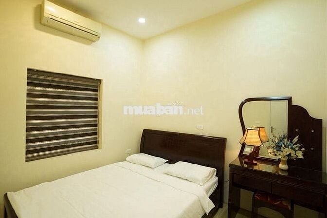 Chính chủ cho thuê căn hộ tập thể tầng 1, 50m2 2 PN - số 32 Lý Nam Đế