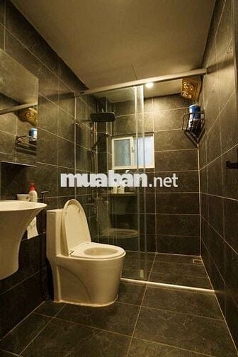 Chính chủ cho thuê căn hộ tập thể tầng 1, 50m2 2 PN - số 32 Lý Nam Đế