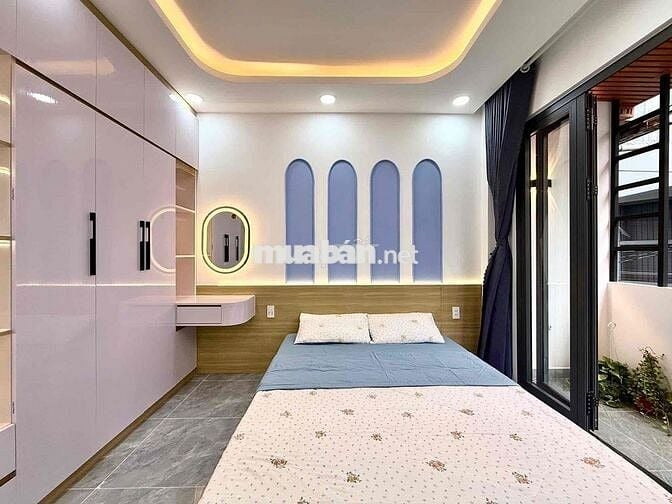 Bán Nhà Hẻm Lớn - Sát Mặt Tiền -Khu Dân Trí