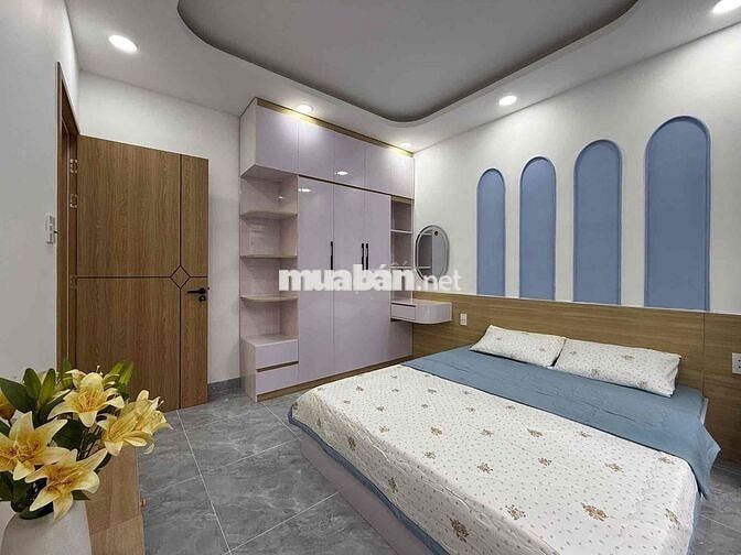 Bán Nhà Hẻm Lớn - Sát Mặt Tiền -Khu Dân Trí