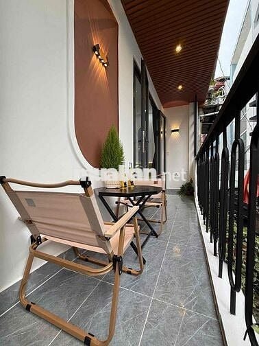 Bán Nhà Hẻm Lớn - Sát Mặt Tiền -Khu Dân Trí