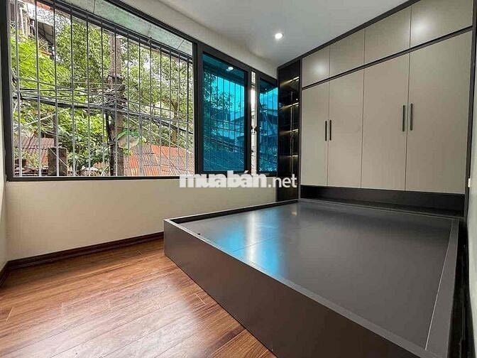 BÁN TT NGUYỄN CÔNG TRỨ tầng 2 - 3 ngủ + 2vs - giá 4.55tỷ