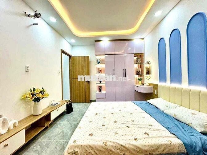 Bán Nhà Hẻm Lớn - Sát Mặt Tiền -Khu Dân Trí