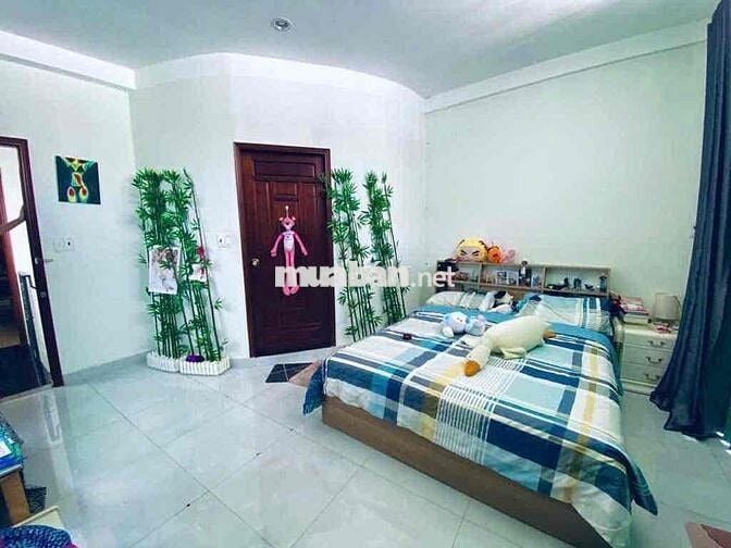 Chủ XC bán nhà nở hậu HXH Huỳnh Văn Bánh, 54m2, 3 tầng, 4PN,giá hơn 9