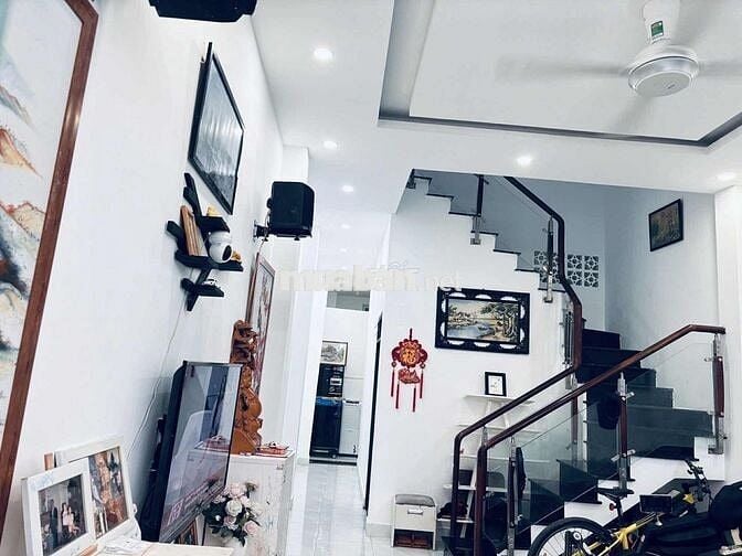 Bán nhà chính chủ 1 trệt 1 lầu – 4m x 14m – phường 15, quận Tân Bình