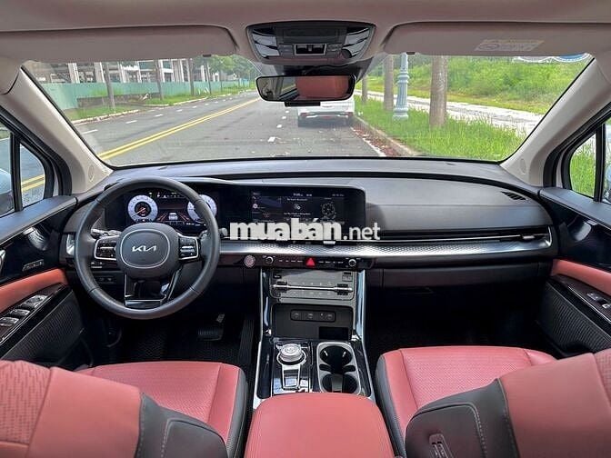 KIA Carnival 2023 màu trắng ngọc, 46.000 KM