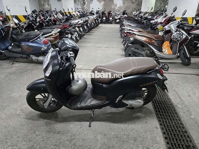 SCOOPY 2024 MÀU ĐEN YÊN NÂU