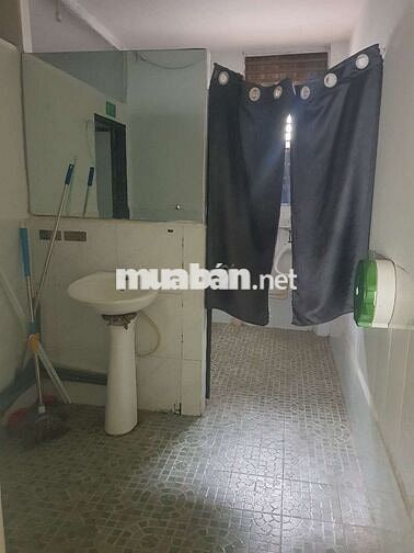 Cho thuê mặt tiền đường Song Hành dt 180m2 rộng rãi, sạch sẽ