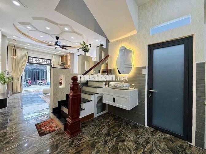 Nhà đẹp 2 tầng 2 mặt thoáng, 44m2 ngang 4m, hxh 6m Lê Đức Thọ, 5.9 tỷ