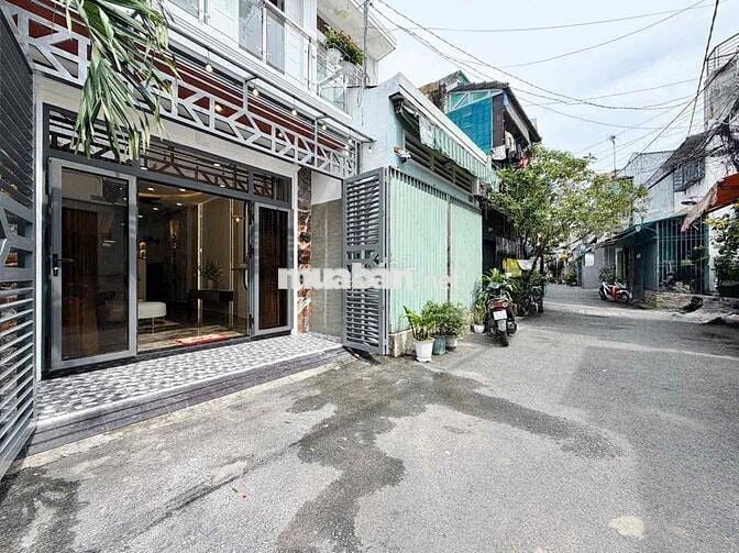 Nhà đẹp 2 tầng 2 mặt thoáng, 44m2 ngang 4m, hxh 6m Lê Đức Thọ, 5.9 tỷ