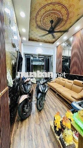 Kẹt Tiền, Gấp bán, HXH Hưng Phú,P9, Q8, 5 Tầng, tặng 90% nội thất