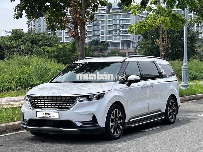 KIA Carnival 2023 màu trắng ngọc, 46.000 KM