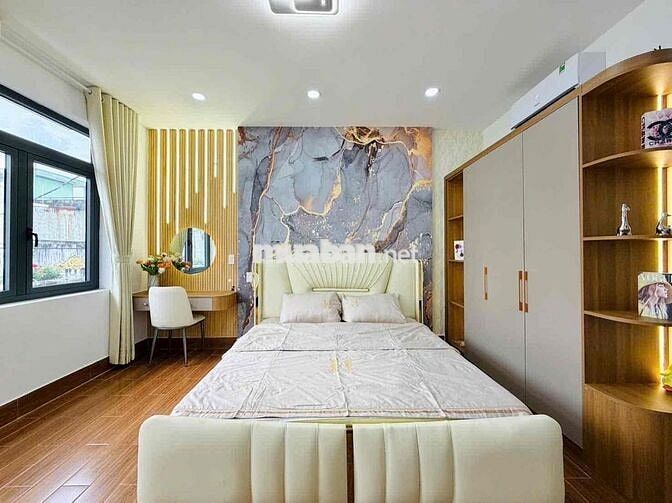 Nhà đẹp 2 tầng 2 mặt thoáng, 44m2 ngang 4m, hxh 6m Lê Đức Thọ, 5.9 tỷ