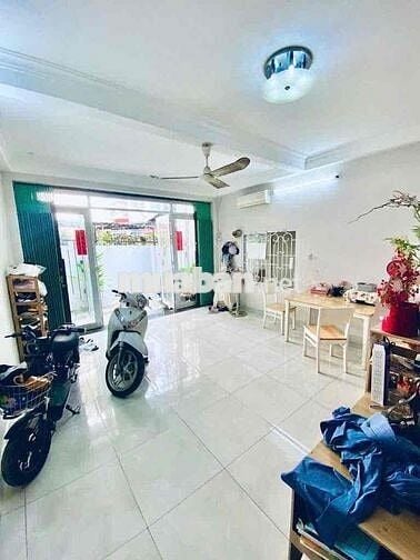 Chủ XC bán nhà nở hậu HXH Huỳnh Văn Bánh, 54m2, 3 tầng, 4PN,giá hơn 9