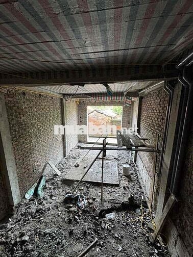 3.75 tỷ nhà ô tô đỗ cửa ngõ thông, cạnh trục chính 15m 3.75 tỷ nhà ô tô đỗ cửa ngõ thông, cạnh trục chính 15m