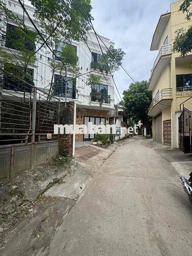 3.05 nhà Phường Chương Mỹ, Phụng Châu gần đh tdtt ô tô vào 3.05 nhà Phường Chương Mỹ, Phụng Châu gần đh tdtt ô tô vào