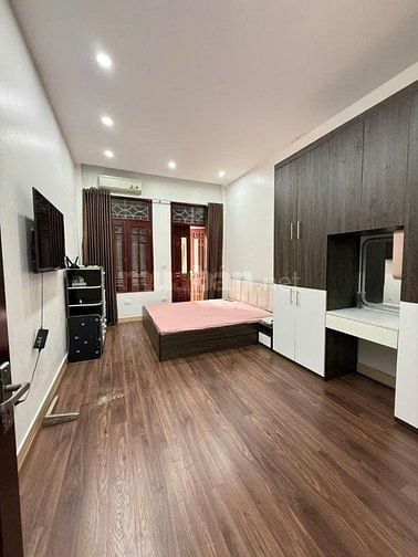 Bán nhà Hoàng Quốc Việt ô tô vào nhà kinh doanh QH ổn định giá siêu mề Bán nhà Hoàng Quốc Việt ô tô vào nhà kinh doanh QH ổn định giá siêu mề