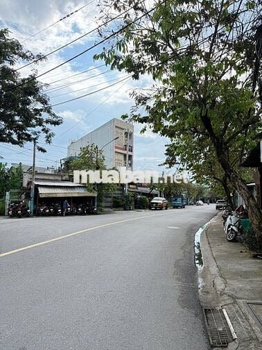 1 Lô Duy Nhâ't đường Nguyễn Tri Phương - 120m2 vuông vức - Sổ sẵn