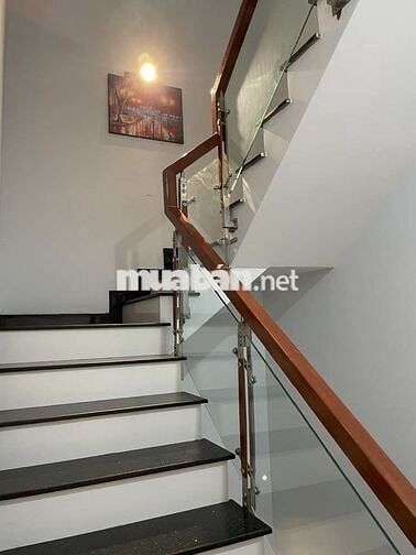 Bán nhà 4 phòng ngủ 73m2 ngay trung tâm Trầng Hưng Đạo Dĩ An giá 5,2t