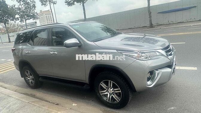 Toyota Fortuner 2020 máy xăng nhập khẩu