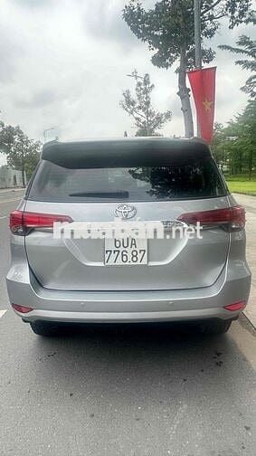 Toyota Fortuner 2020 máy xăng nhập khẩu