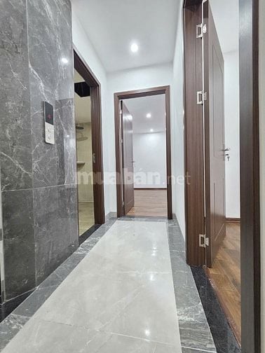 51M² x 5 TẦNG 14.3 Tỷ*GARA ÔTÔ- THANG MÁY*MẶT TIỀN 9.4M- NHÀ PHỐ LỤA