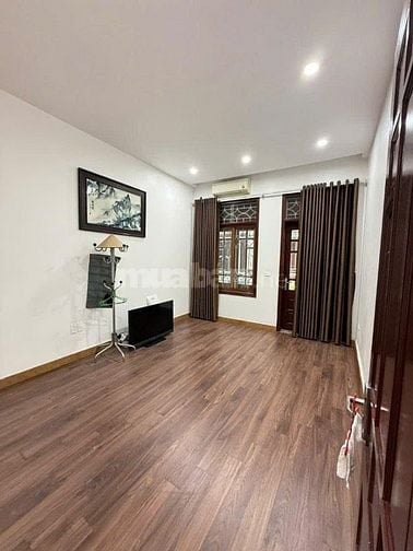 Bán nhà Hoàng Quốc Việt ô tô vào nhà kinh doanh QH ổn định giá siêu mề Bán nhà Hoàng Quốc Việt ô tô vào nhà kinh doanh QH ổn định giá siêu mề